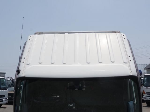 HINO DUTRO 2017 Image 31