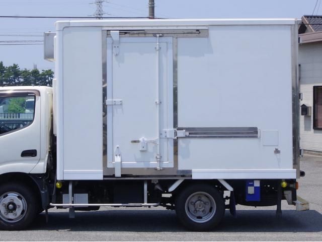 HINO DUTRO 2017 Image 31