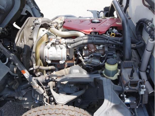 HINO DUTRO 2017 Image 31