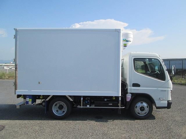 MITSUBISHI CANTER 2024 Image 31