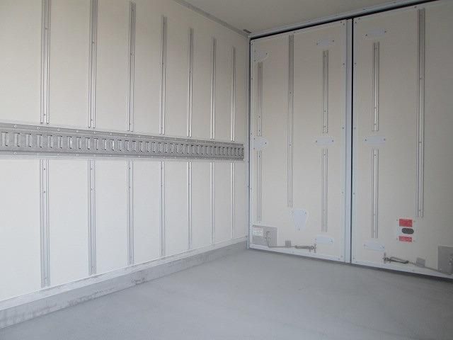 MITSUBISHI CANTER 2024 Image 31