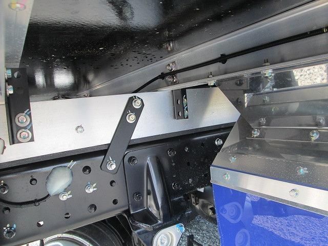 MITSUBISHI CANTER 2024 Image 31