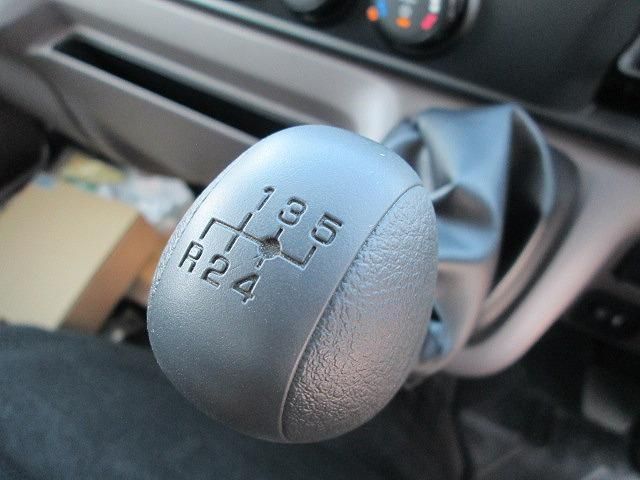 MITSUBISHI CANTER 2024 Image 31