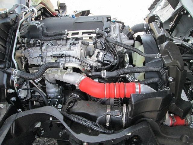 MITSUBISHI CANTER 2024 Image 31