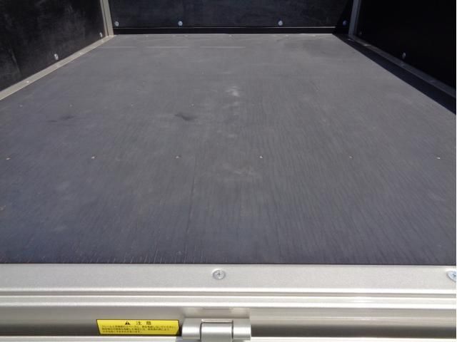 MITSUBISHI CANTER 2024 Image 31