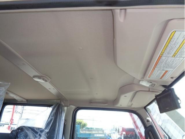 MITSUBISHI CANTER 2024 Image 31