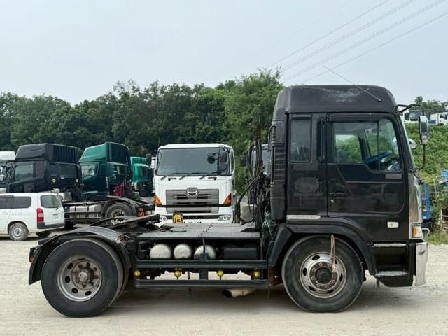 HINO PROFIA 2001 Image 31