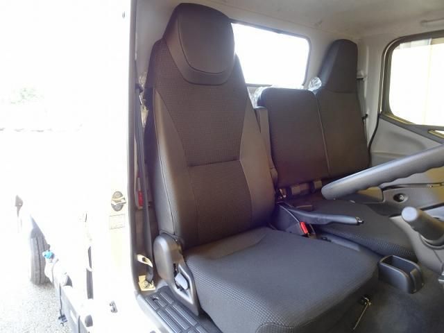 MITSUBISHI CANTER 2023 Image 31