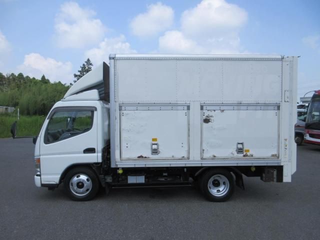 MITSUBISHI CANTER 2005 Image 31