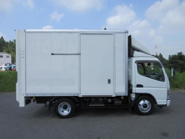 MITSUBISHI CANTER 2005 Image 31