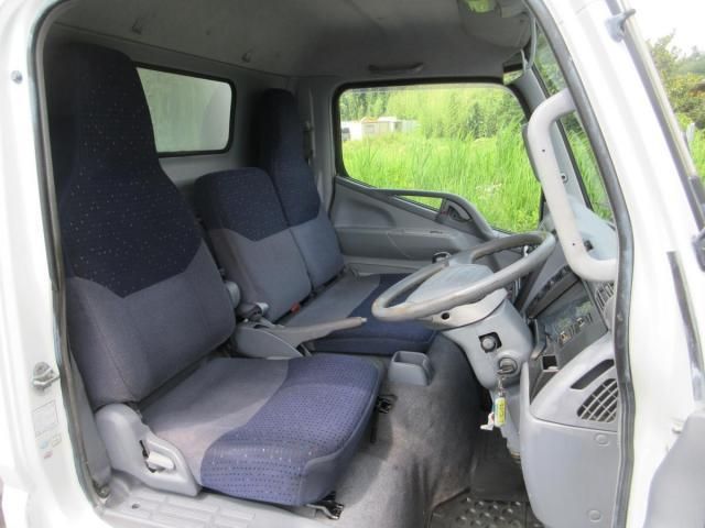 MITSUBISHI CANTER 2005 Image 31