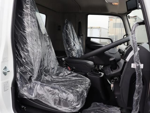 MITSUBISHI FUSOU FIGHTER 2025 Image 31