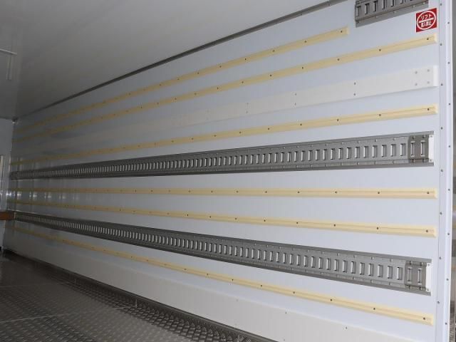 MITSUBISHI FUSOU FIGHTER 2025 Image 31