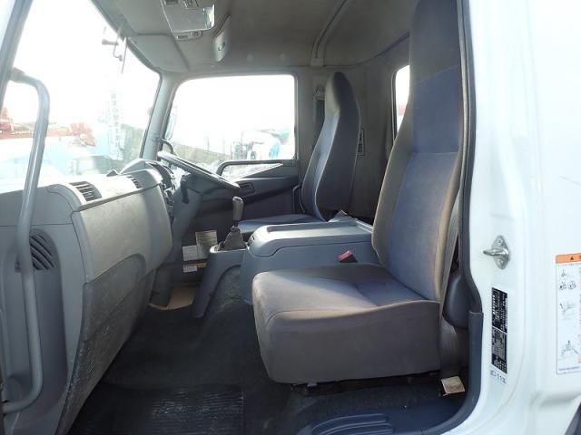 MITSUBISHI FUSOU FIGHTER 2015 Image 31