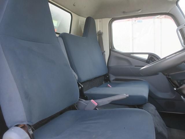 MITSUBISHI CANTER 2016 Image 31