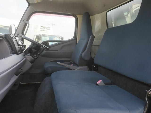 MITSUBISHI CANTER 2016 Image 31