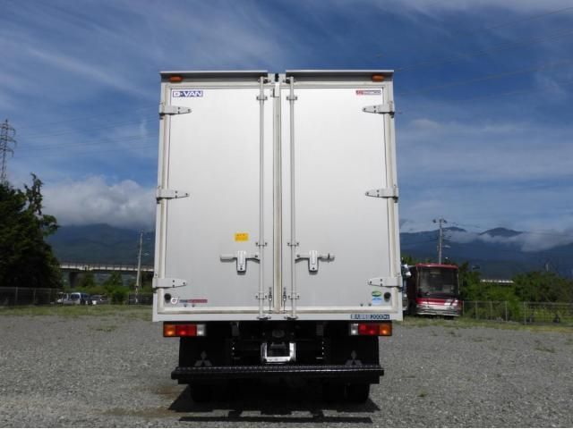 MITSUBISHI CANTER 2017 Image 31