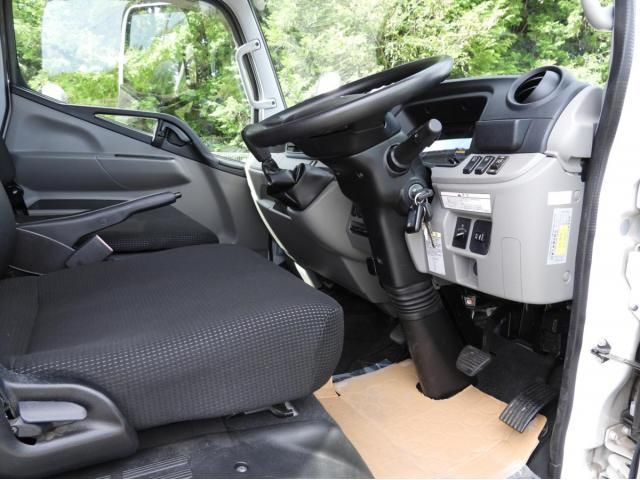 MITSUBISHI CANTER 2017 Image 31