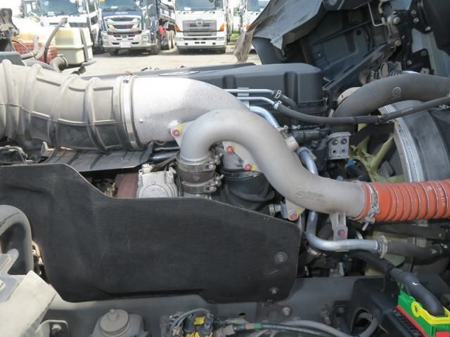 NISSAN DIESEL QUON 2021 Image 31