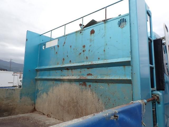 MITSUBISHI FUSOU SUPER GREAT 2015 Image 31