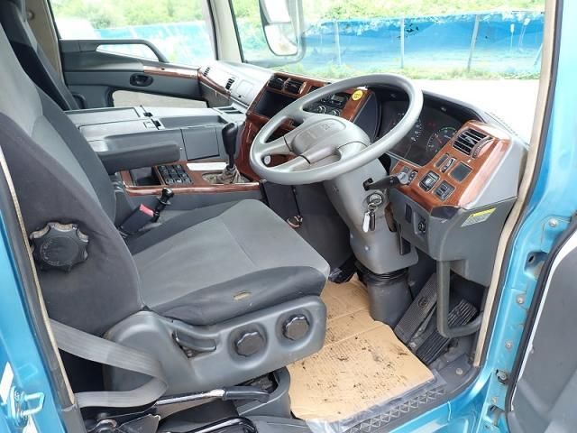 MITSUBISHI FUSOU SUPER GREAT 2015 Image 31