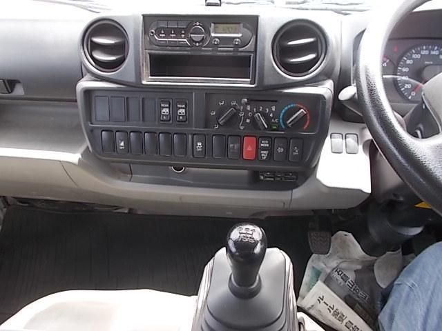 HINO DUTRO 2019 Image 31