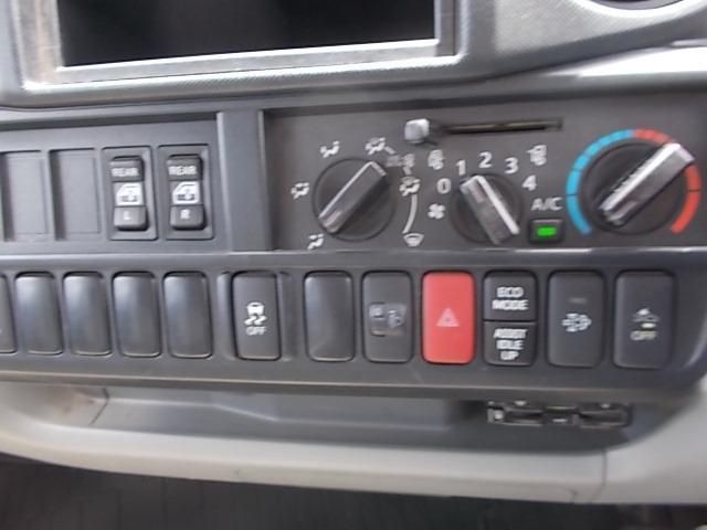 HINO DUTRO 2019 Image 31