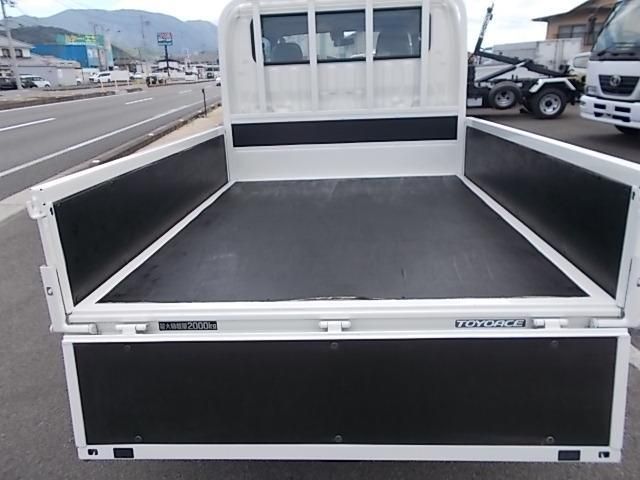 HINO DUTRO 2019 Image 31