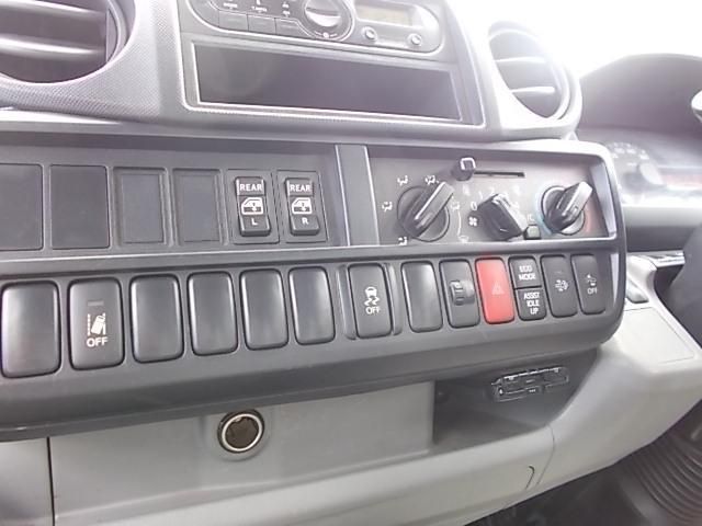 HINO DUTRO 2019 Image 31