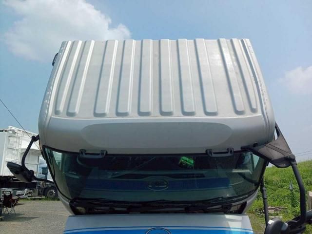 NISSAN DIESEL QUON 2011 Image 31