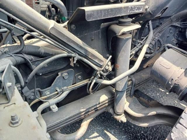 NISSAN DIESEL QUON 2011 Image 31