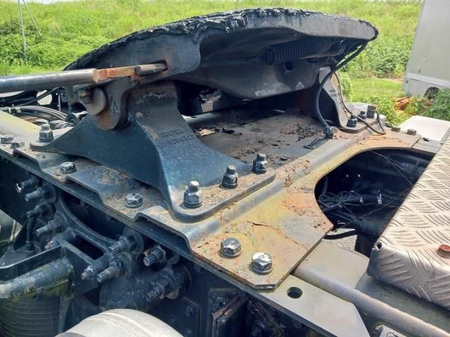 NISSAN DIESEL QUON 2011 Image 31