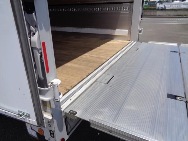 ISUZU FORWARD 2023 Image 31