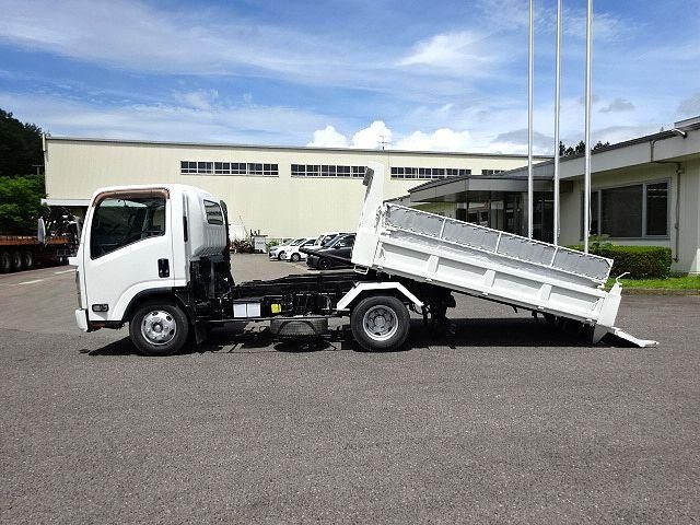 ISUZU ELF 2013 Image 31