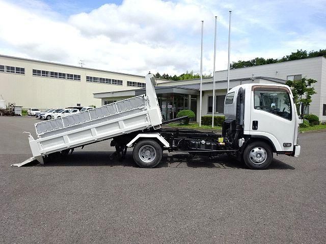 ISUZU ELF 2013 Image 31