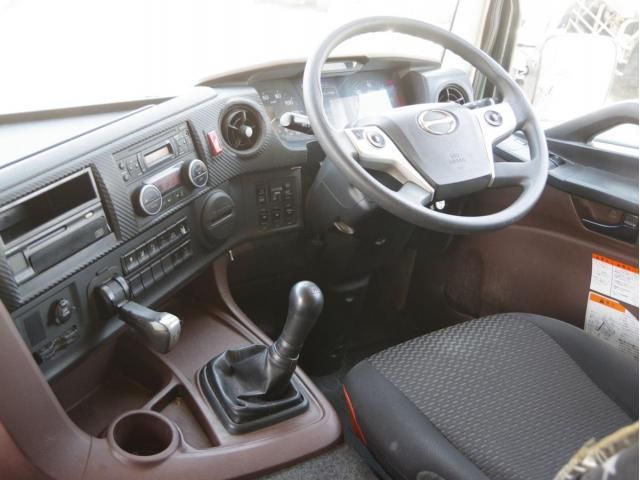 HINO PROFIA 2017 Image 31