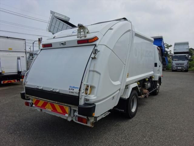 MITSUBISHI FUSOU FIGHTER 2013 Image 31