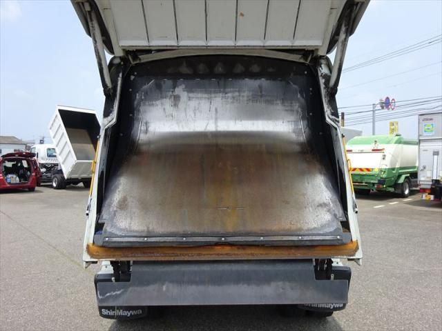 MITSUBISHI FUSOU FIGHTER 2013 Image 31