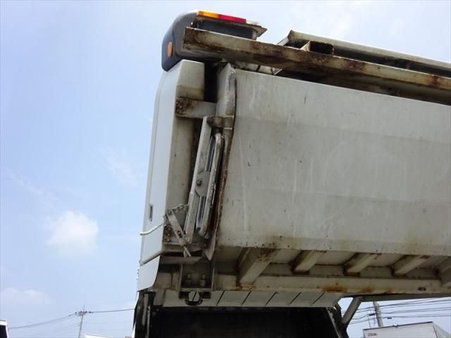 MITSUBISHI FUSOU FIGHTER 2013 Image 31