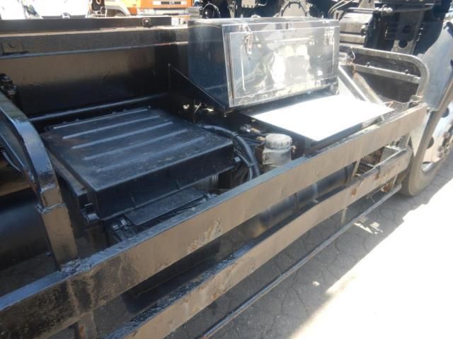 NISSAN DIESEL BIGTHUMB 2004 Image 31