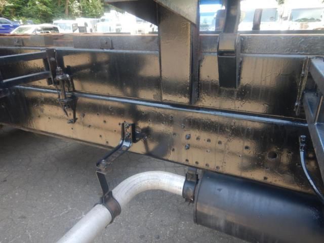 NISSAN DIESEL BIGTHUMB 2004 Image 31