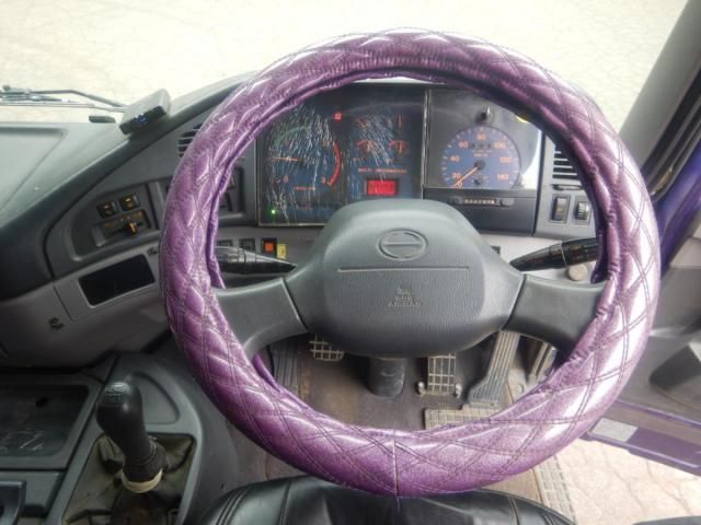 HINO PROFIA 2000 Image 31