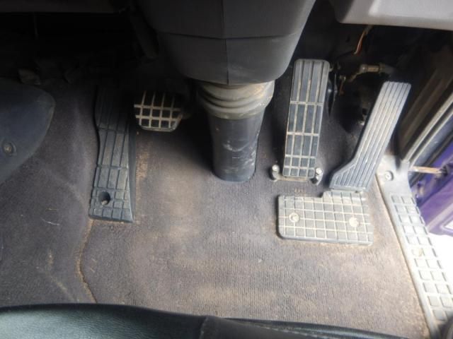 HINO PROFIA 2000 Image 31