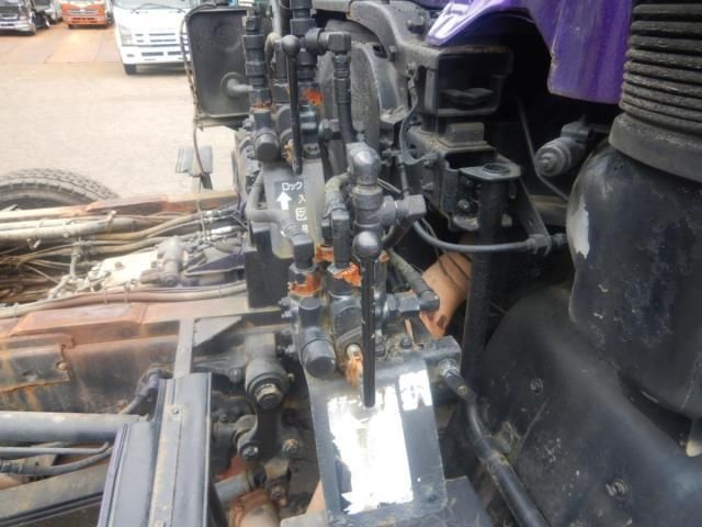 HINO PROFIA 2000 Image 31