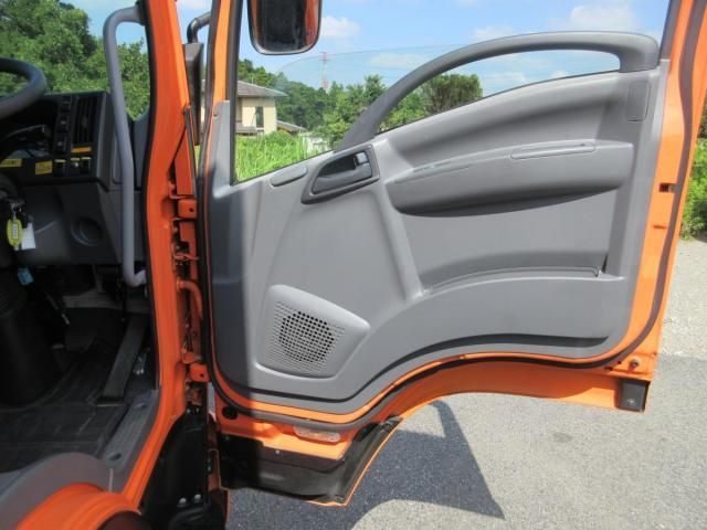 ISUZU FORWARD 2015 Image 31