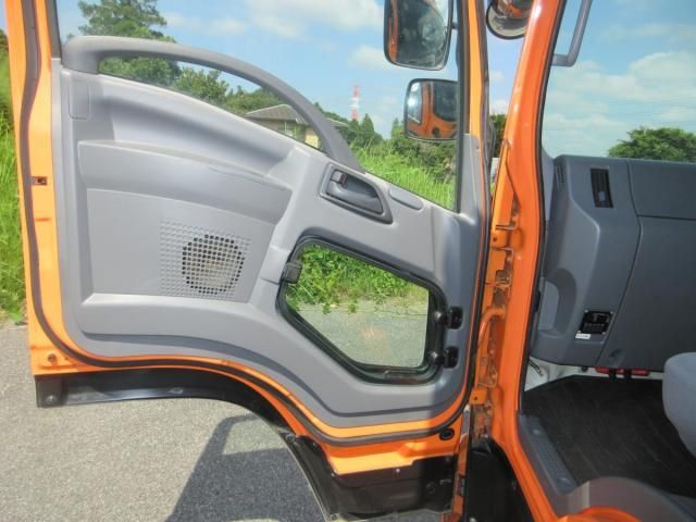 ISUZU FORWARD 2015 Image 31