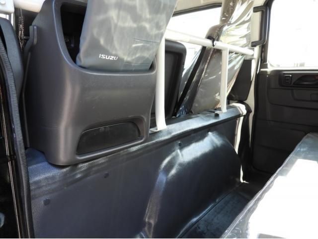 ISUZU ELF 2024 Image 31