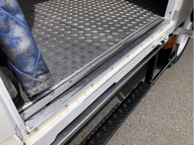 ISUZU ELF 2017 Image 31