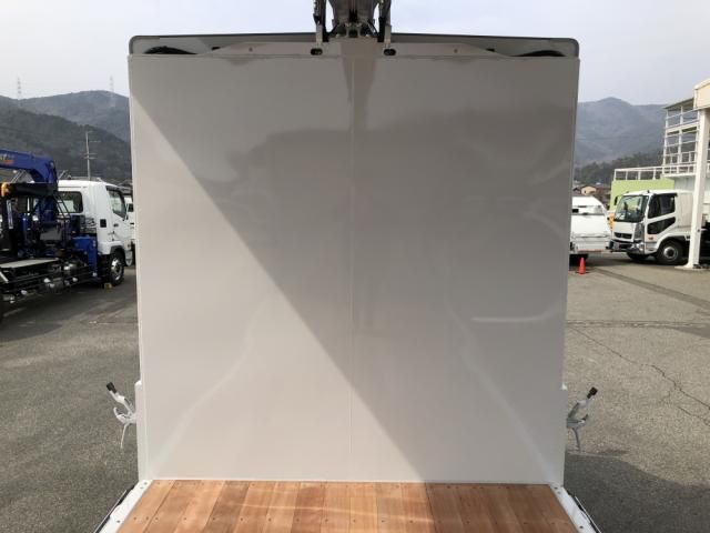 MITSUBISHI CANTER 2025 Image 31