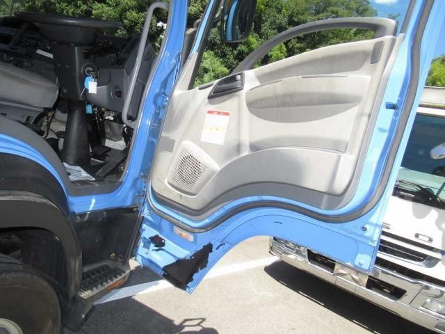 ISUZU FORWARD 2010 Image 31